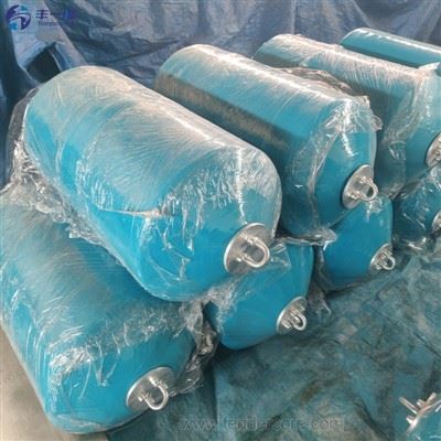 Defensa marina flotante de polietileno oceánico rellena de espuma EVA